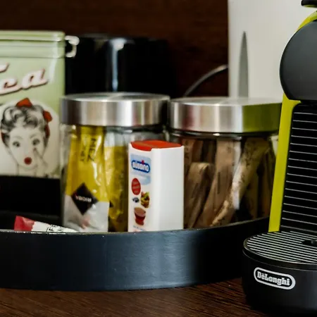 Six Corners - Garden Corner * Πετς