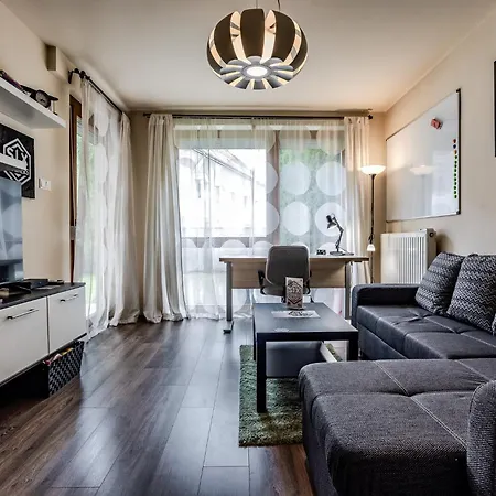 Six Corners - Garden Corner *