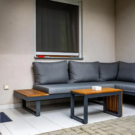 Six Corners Garden Corner With Terrace And Parking Daire Peçuy