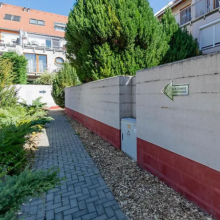 Διαμέρισμα Six Corners Garden Corner With Terrace And Parking Πετς